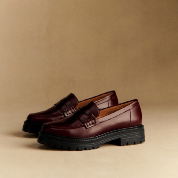 Sézane Albane Loafers in Glossy Burgundy FR 38 / US 7 - Picture 3 of 14